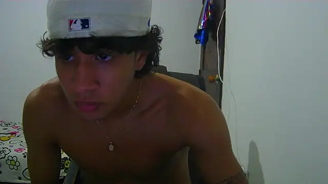 Snapshot of Hansel_take chatting on April 30, 2026, 6:37 pm Hansel take online show from April 30, 2026, 6:37 pm