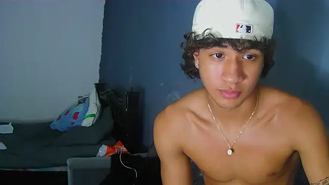 Snapshot of Hansel_take chatting on April 30, 2026, 2:07 am Hansel take online show from April 30, 2026, 2:07 am
