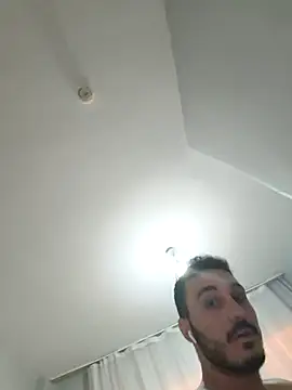 Alikrcm37 online show from April 29, 2026, 1:54 am