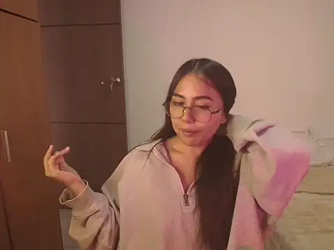 abbyyandmaxx online show from May 12, 2026, 4:24 pm