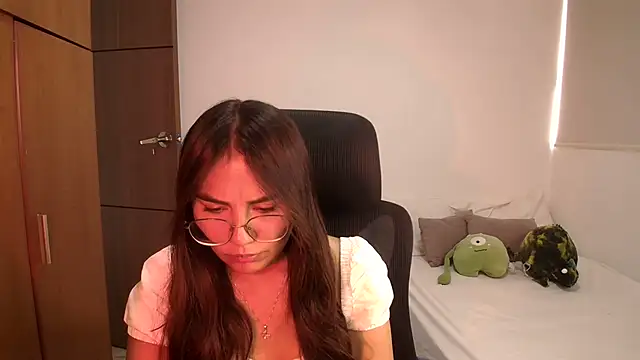 abbyyandmaxx online show from June 18, 2026, 4:12 pm