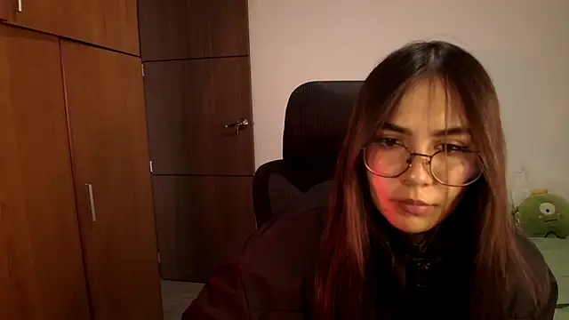 abbyyandmaxx online show from May 20, 2026, 4:48 pm