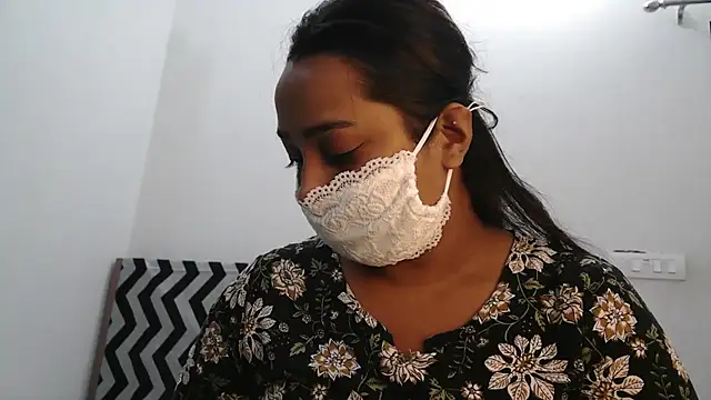 PallaviPearl online show from July 11, 2026, 1:44 pm