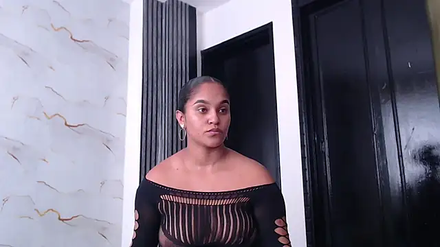 Liaa cams online show from June 14, 2026, 8:21 pm