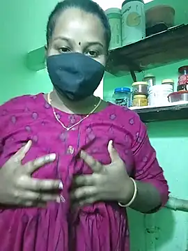 Snapshot of tamil_butterfly chatting on July 15, 2026, 2:24 pm tamil butterfly online show from July 15, 2026, 2:24 pm