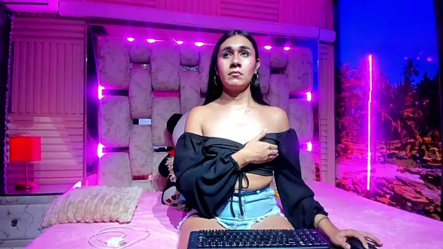 MahiaraHot online show from July 14, 2026, 4:28 am
