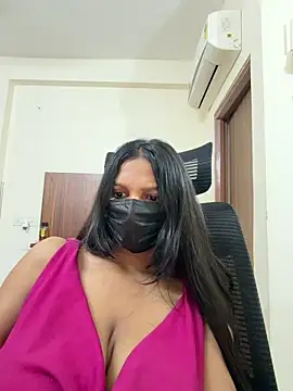 PIHU01990 online show from May 2, 2026, 6:35 pm