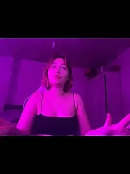 SuzieAllen online show from May 5, 2026, 5:16 pm