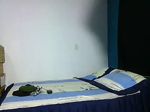 Snapshot of DuoCalienteshow69 chatting on July 3, 2026, 2:45 pm DuoCalienteshow69 online show from July 3, 2026, 2:45 pm