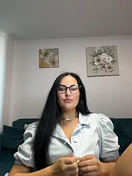Snapshot of AnyEvyy chatting on July 1, 2026, 6:47 am AnyEvyy online show from July 1, 2026, 6:47 am