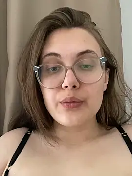 Snapshot of ecpochmak chatting on May 15, 2026, 11:19 am ecpochmak online show from May 15, 2026, 11:19 am