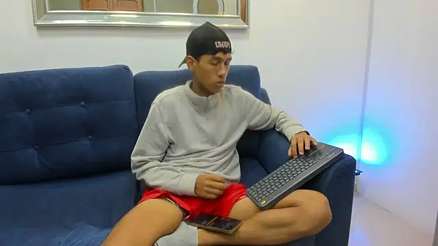 Snapshot of Zane_Belville chatting on May 18, 2026, 11:15 am Zane Belville online show from May 18, 2026, 11:15 am