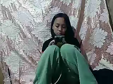 Yours AsianPinayGirl18 online show from May 9, 2026, 10:07 am