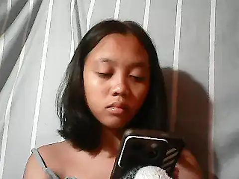 Yours AsianPinayGirl18 online show from June 4, 2026, 10:25 pm