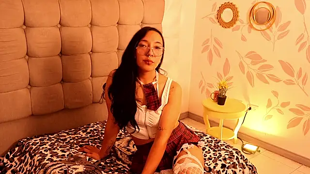 Snapshot of Alana_jazz chatting on May 6, 2026, 3:43 am Alana jazz online show from May 6, 2026, 3:43 am