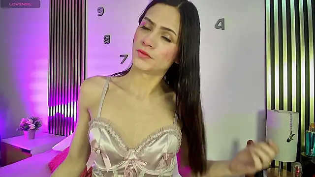 Snapshot of Juliette_Doll_ chatting on May 7, 2026, 1:14 pm Juliette Doll online show from May 7, 2026, 1:14 pm