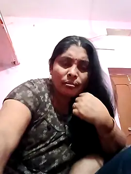 Snapshot of sukanya11 chatting on May 2, 2026, 6:29 am sukanya11 online show from May 2, 2026, 6:29 am