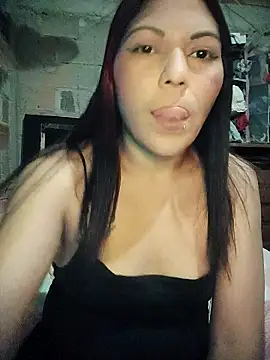 Snapshot of divafina chatting on May 10, 2026, 8:11 pm divafina online show from May 10, 2026, 8:11 pm