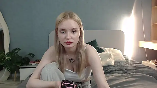 Snapshot of Angel_Share chatting on June 17, 2026, 6:35 am Angel Share online show from June 17, 2026, 6:35 am