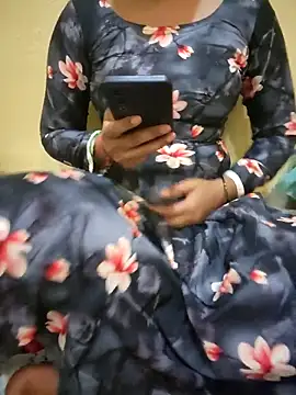 Snapshot of Seema_yadav01 chatting on May 6, 2026, 5:00 am Seema yadav01 online show from May 6, 2026, 5:00 am