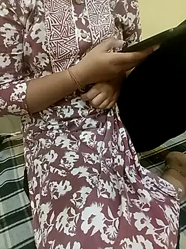 Seema yadav01 online show from July 20, 2026, 5:15 am