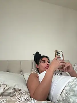 Snapshot of Miss_juicybabes chatting on June 16, 2026, 6:52 pm Miss juicybabes online show from June 16, 2026, 6:52 pm
