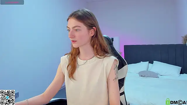 Valenora1 online show from June 18, 2026, 11:37 am