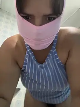 Emma bom online show from May 19, 2026, 7:32 pm