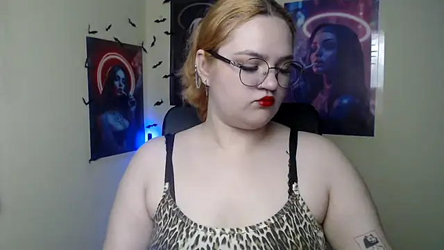 RinaRiii online show from May 23, 2026, 6:18 pm