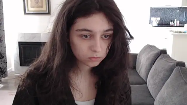 cute lilia online show from May 14, 2026, 9:17 am