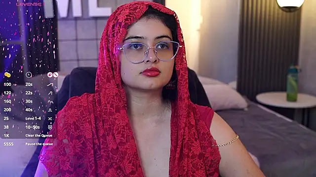 Snapshot of Madison_Flame chatting on July 8, 2026, 4:40 pm Madison Flame online show from July 8, 2026, 4:40 pm