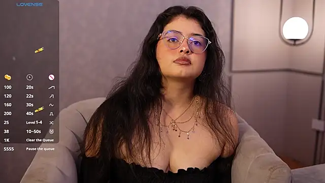 Snapshot of Madison_Flame chatting on July 4, 2026, 3:05 pm Madison Flame online show from July 4, 2026, 3:05 pm
