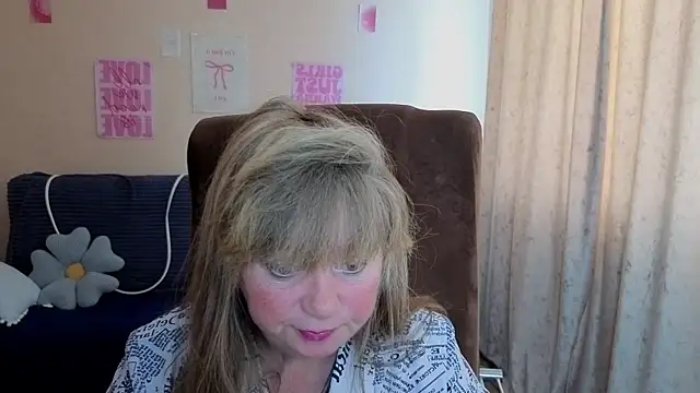 Snapshot of Melania_Cook chatting on July 1, 2026, 10:26 am Melania Cook online show from July 1, 2026, 10:26 am