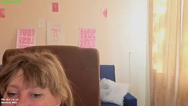 Snapshot of Melania_Cook chatting on July 17, 2026, 2:58 pm Melania Cook online show from July 17, 2026, 2:58 pm