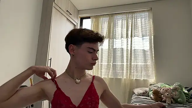Snapshot of _peachyboy chatting on June 20, 2026, 7:19 pm peachyboy online show from June 20, 2026, 7:19 pm
