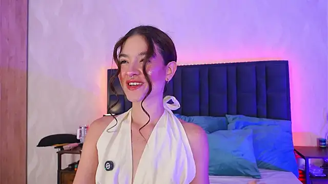 LucyFlame online show from July 8, 2026, 5:08 am