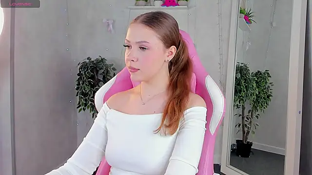 Evelyn Palmer online show from May 10, 2026, 9:24 am