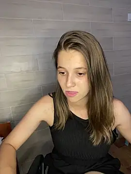Snapshot of Blossom_Emily chatting on July 4, 2026, 4:00 pm Blossom Emily online show from July 4, 2026, 4:00 pm