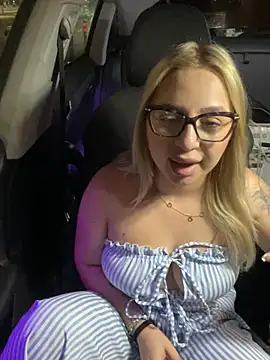 AmandaSnack online show from May 15, 2026, 7:45 pm
