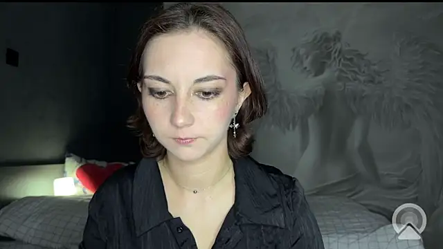 Snapshot of Amalia_Lambert_13 chatting on May 17, 2026, 7:36 pm Amalia Lambert 13 online show from May 17, 2026, 7:36 pm