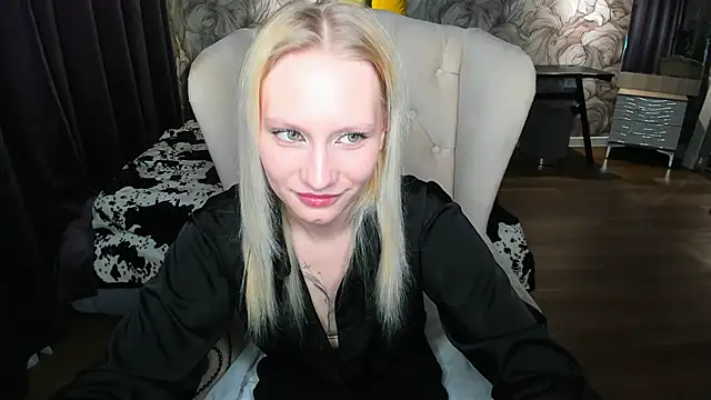 Elizabeth Adams online show from May 3, 2026, 12:27 am