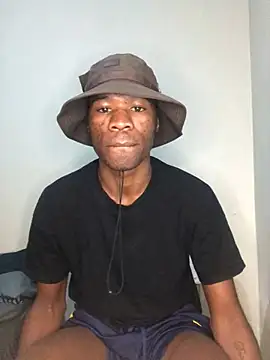 Snapshot of thandolezwe1 chatting on May 19, 2026, 8:05 pm thandolezwe1 online show from May 19, 2026, 8:05 pm