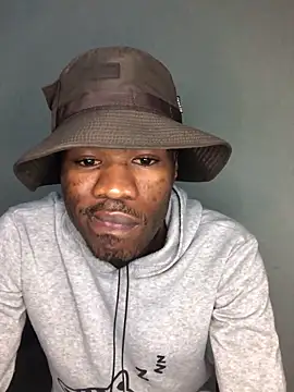 Snapshot of thandolezwe1 chatting on May 6, 2026, 4:33 pm thandolezwe1 online show from May 6, 2026, 4:33 pm