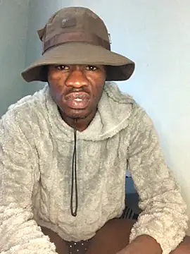 Snapshot of thandolezwe1 chatting on August 4, 2026, 7:13 am thandolezwe1 online show from August 4, 2026, 7:13 am