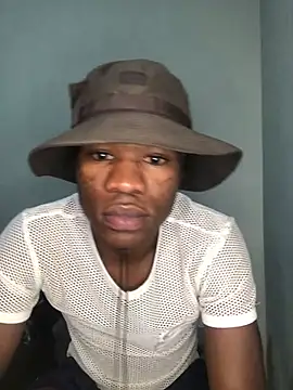 Snapshot of thandolezwe1 chatting on May 11, 2026, 7:22 pm thandolezwe1 online show from May 11, 2026, 7:22 pm