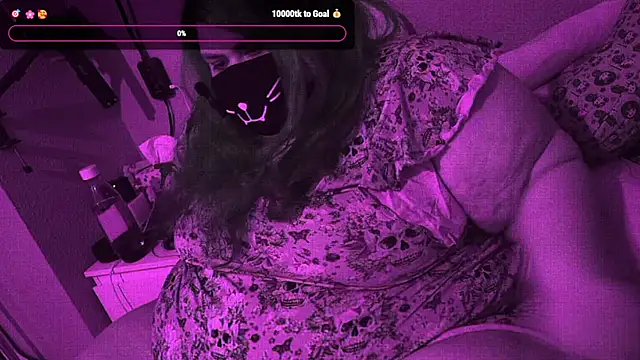 Lady KitsuneBIG online show from May 6, 2026, 9:41 pm