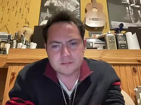 Snapshot of alecsgzz chatting on May 10, 2026, 1:20 am alecsgzz online show from May 10, 2026, 1:20 am