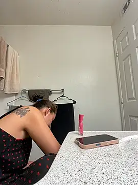 Baybeecakes online show from May 11, 2026, 4:03 am