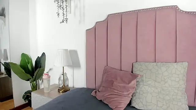 Littlejade dh online show from June 23, 2026, 11:41 am