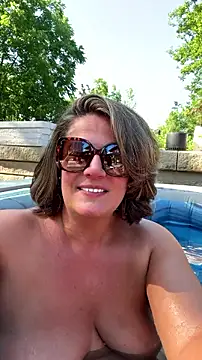 Snapshot of Madamebeton chatting on July 10, 2026, 9:15 pm Madamebeton online show from July 10, 2026, 9:15 pm